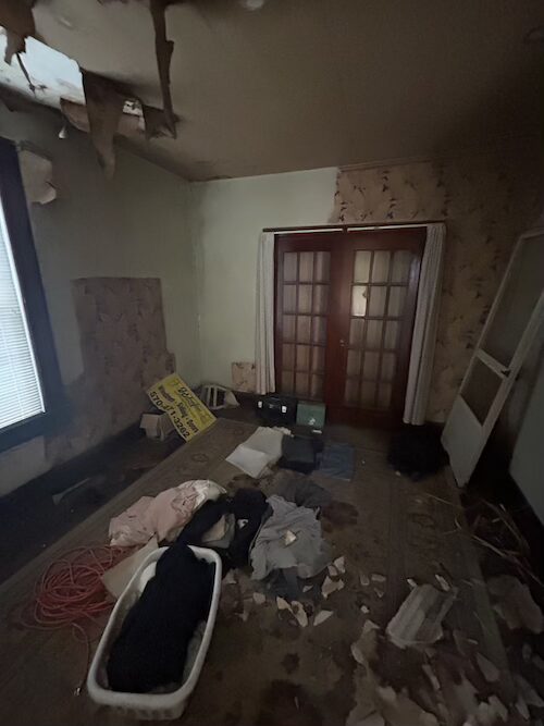 Before Living Room - 523 Grove St Avoca PA